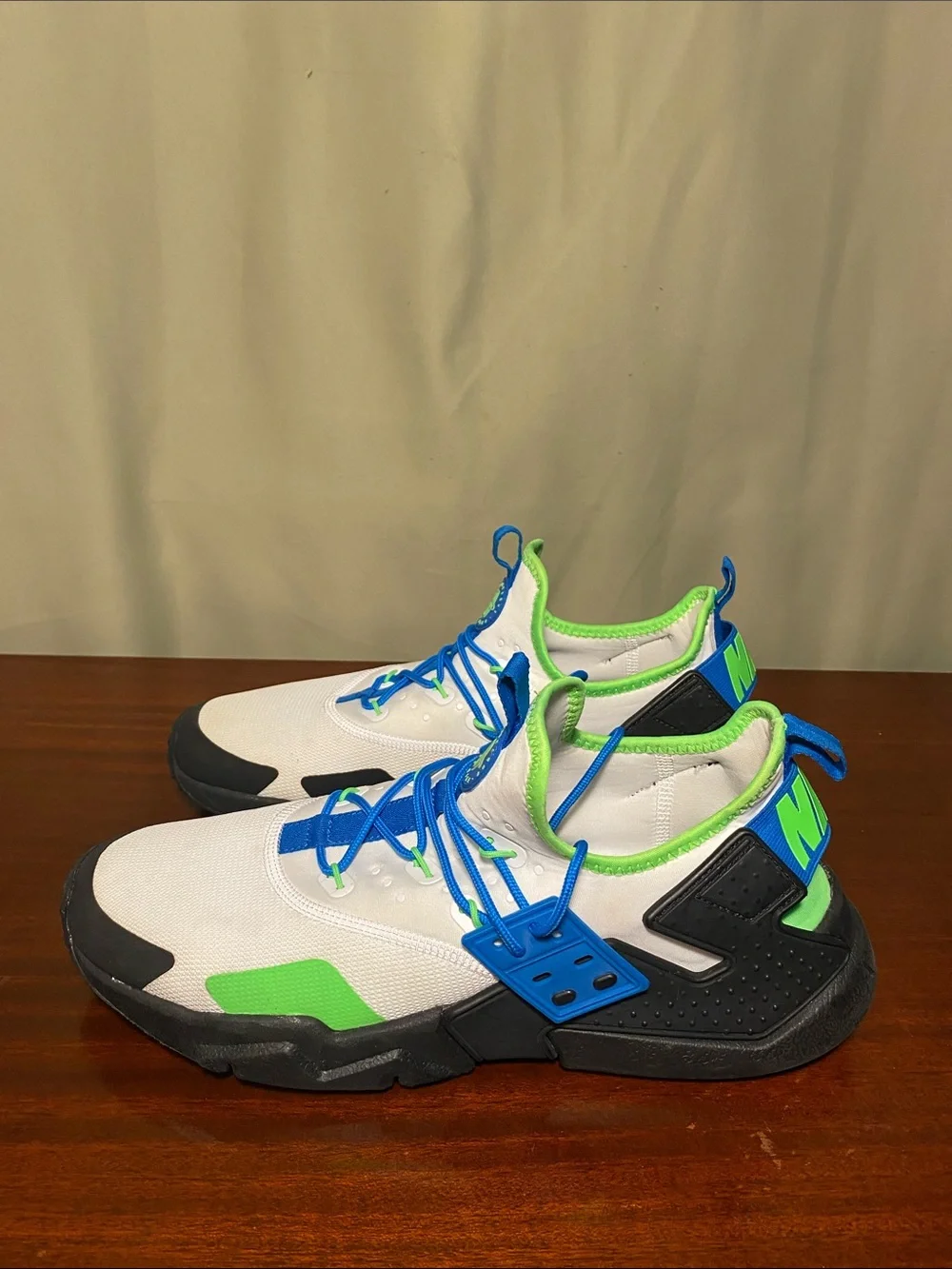 Nike Air Huarache Drift Scream Green Training Shoes AH7334-102 Mens 11.5